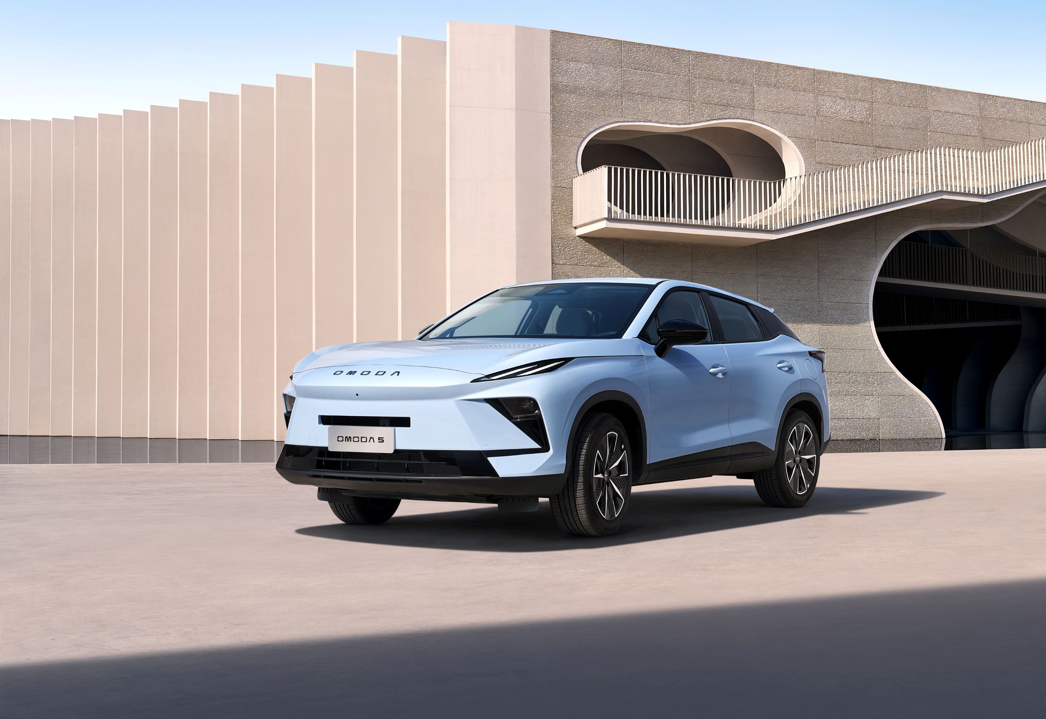 OMODA 5 NEXT дебютира на автосалона в Париж